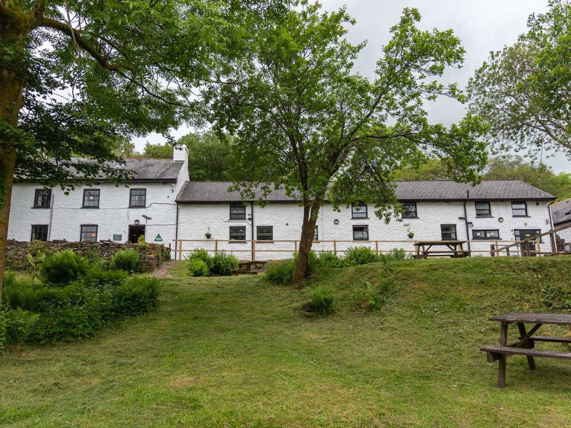 Yha Brecon Beacons Hostel Exterior photo