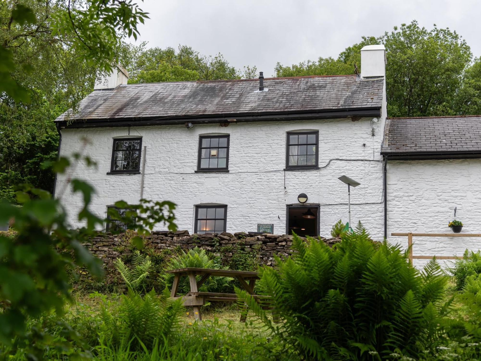 Yha Brecon Beacons Hostel Exterior photo