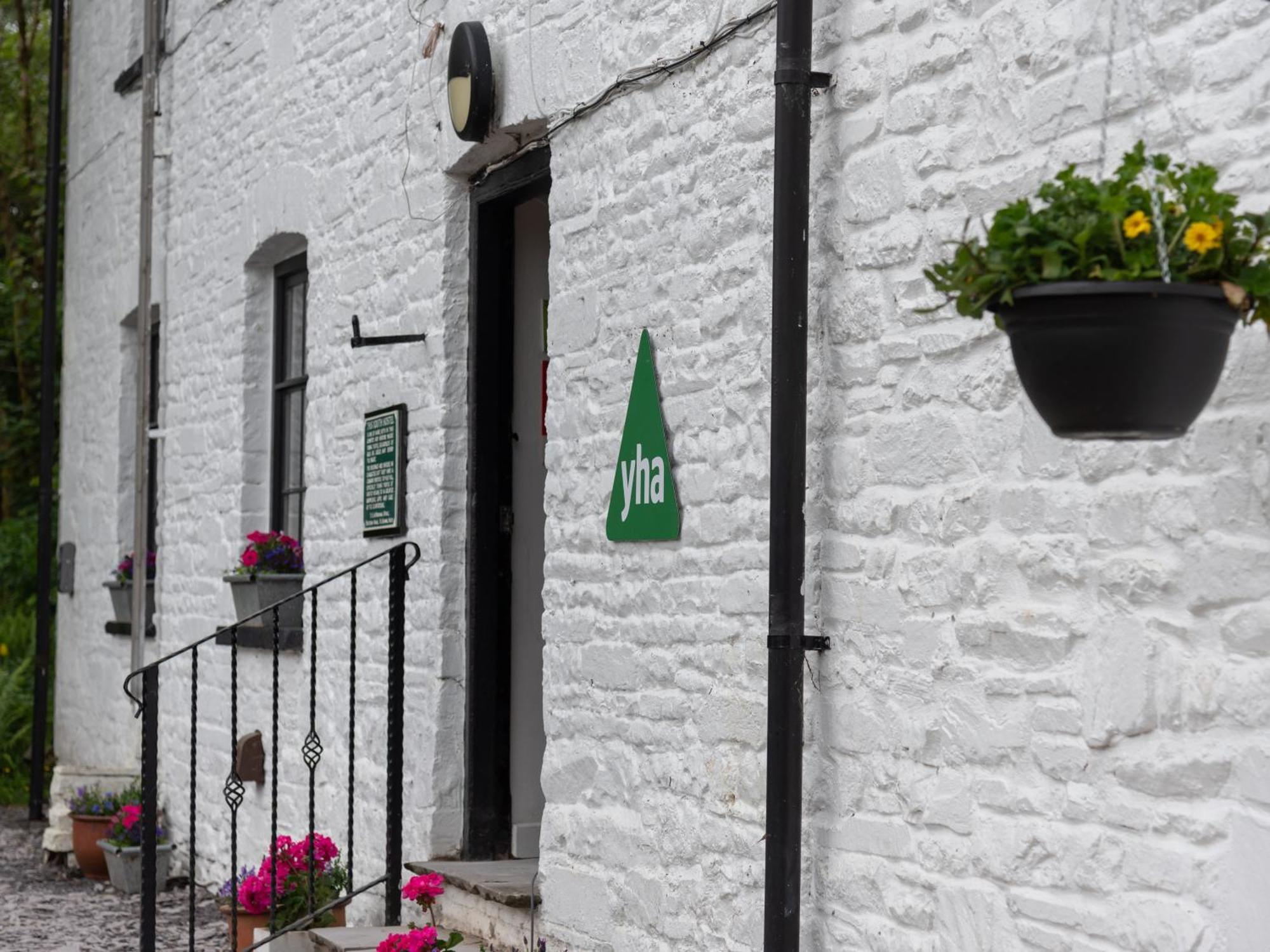 Yha Brecon Beacons Hostel Exterior photo